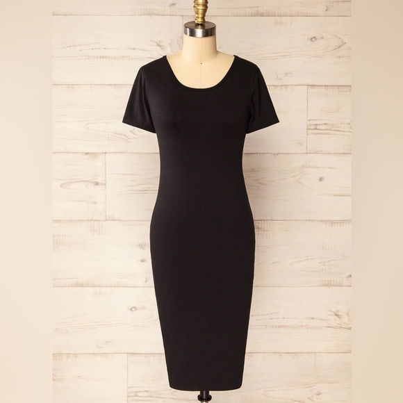 Black Short Sleeve Dress - Picture 1 of 1